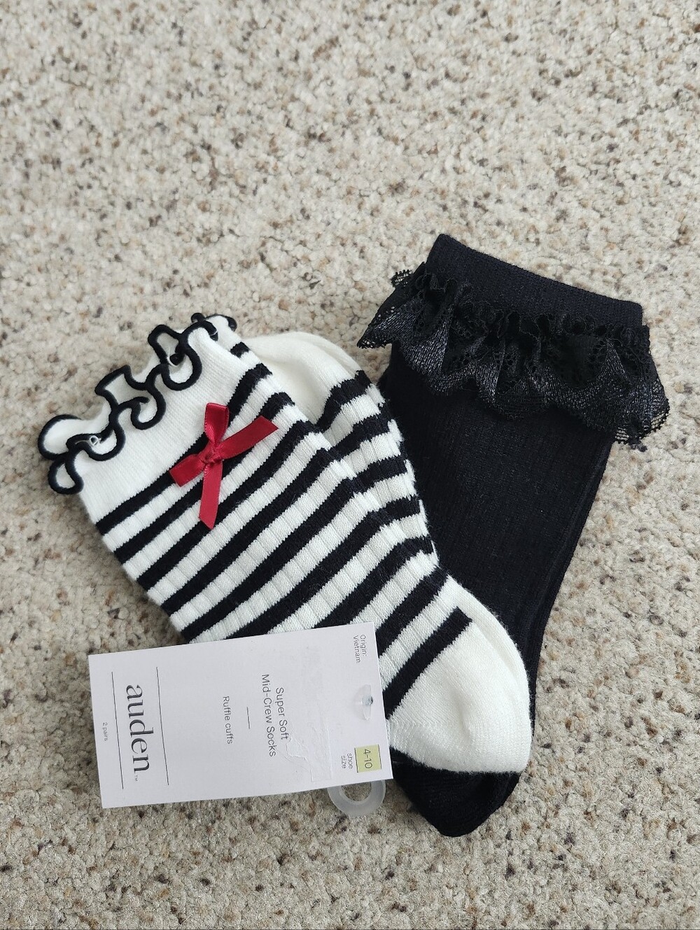 New Auden Ruffle Mid Crew Socks